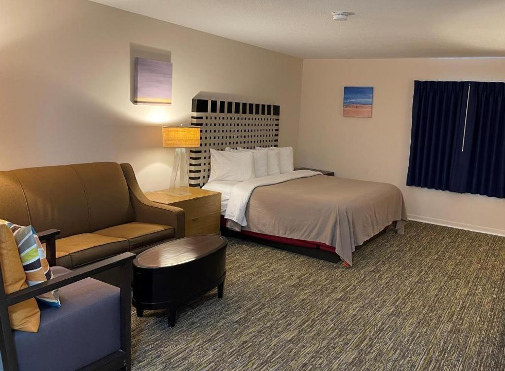 Camp Inn Lodge Au Sable المظهر الخارجي الصورة