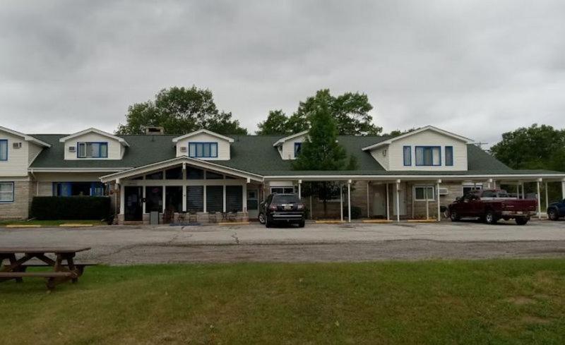 Camp Inn Lodge Au Sable المظهر الخارجي الصورة